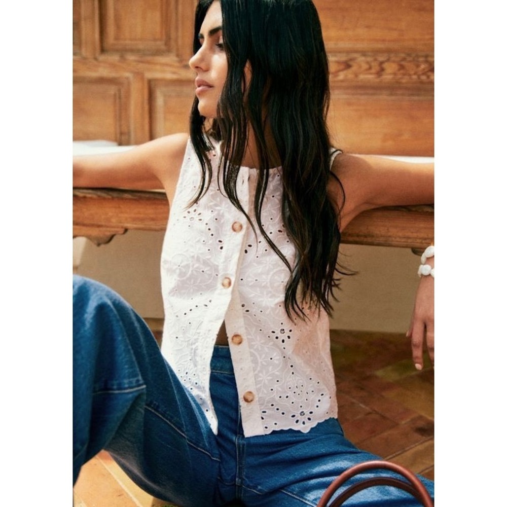Sézane Roni Blouse White Eyelet Embroidered Cotton Button Up Vest Top 36 / US 4